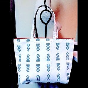 Large Off White Canvas Tote: Gray Aztec Design, Red Zipper, Shoulder Bag- NEW!